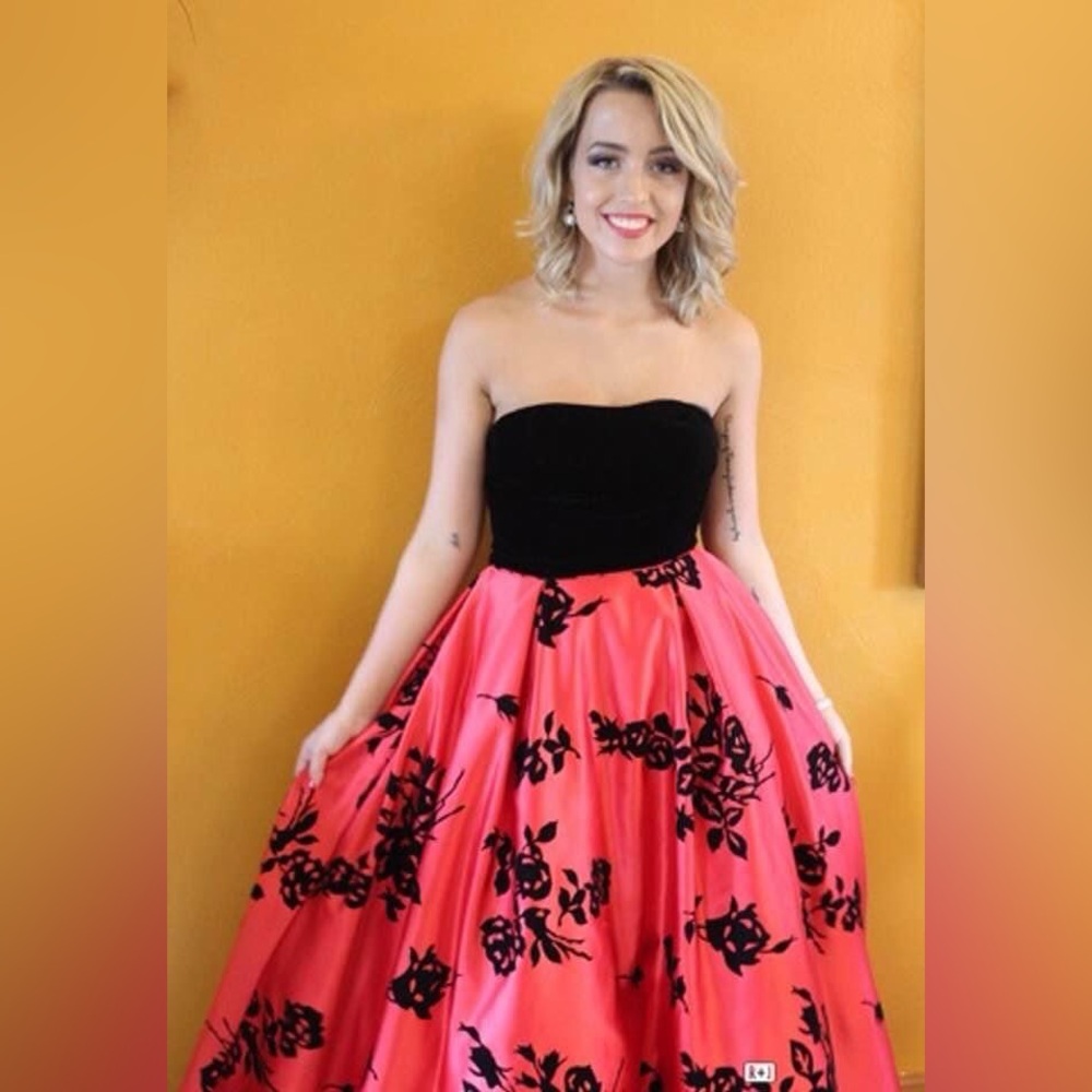 SHERRI HILL 51685 BLACK AND RED FLORAL BALLGOWN SIZE 4 - Picture 9 of 12